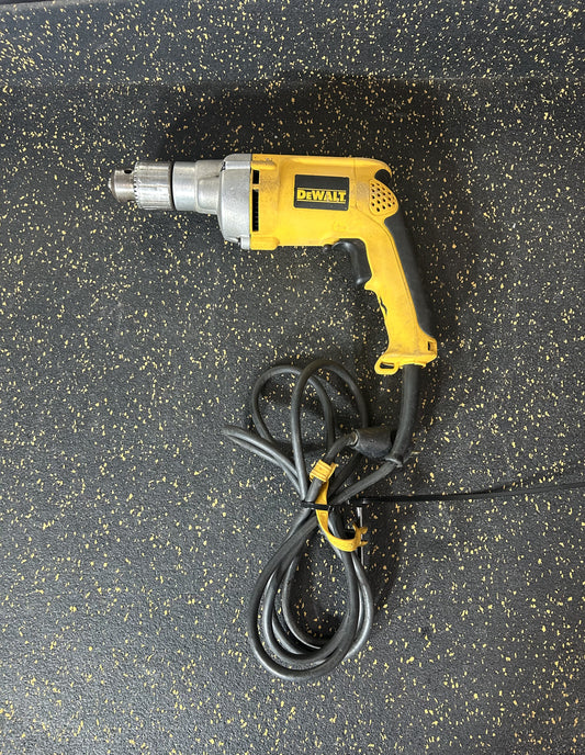 DEWALT DW235G 1/2” (13mm) 8.5-Amp Corded Variable Speed Reversing (VSR) Drill - POWERFUL