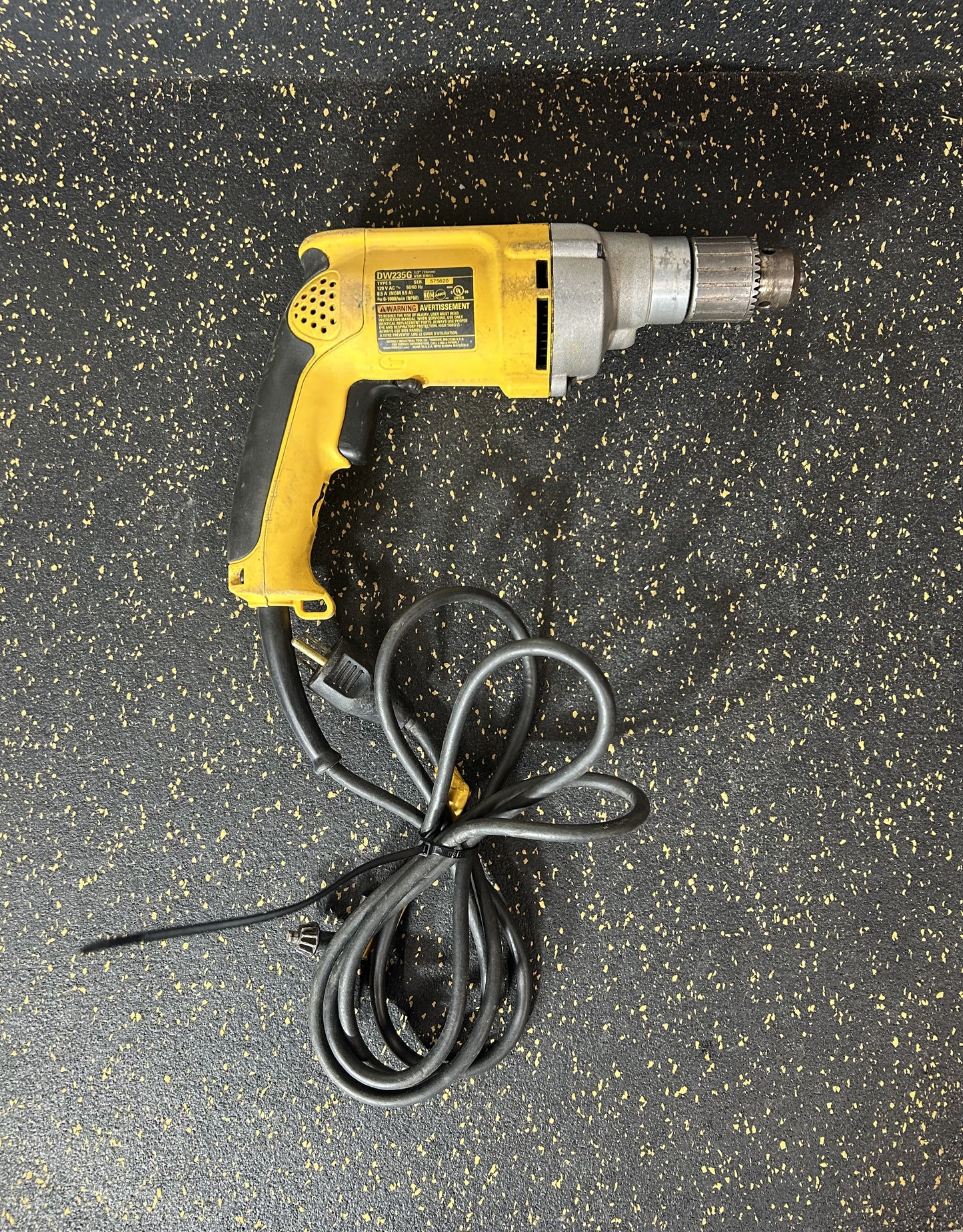 DEWALT DW235G 1/2” (13mm) 8.5-Amp Corded Variable Speed Reversing (VSR) Drill - POWERFUL
