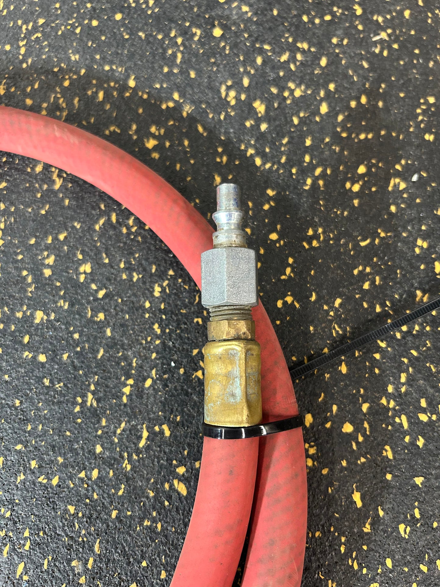 5-Foot 3/8” Diameter Air Hose with Male/Male Fittings