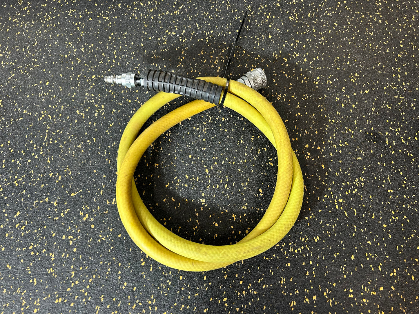 3.5-Foot Legacy Flexzilla 3/8” Diameter Air Hose with Male/Female Fittings (300 PSI Working Pressure)