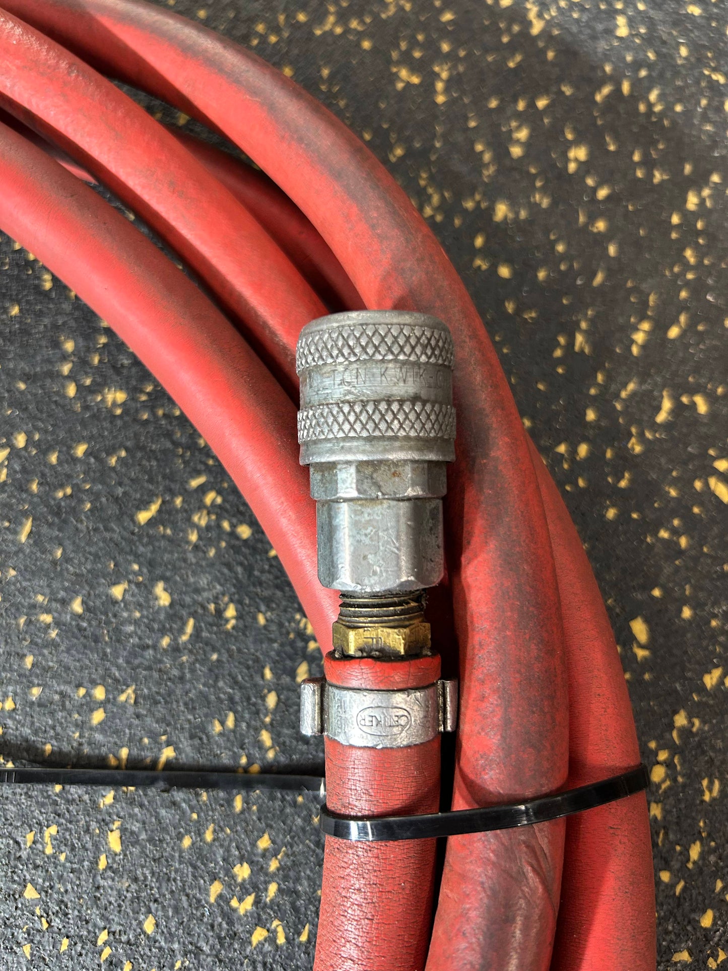 15-Foot 3/8” Diameter Air Hose with Male/Female Fittings