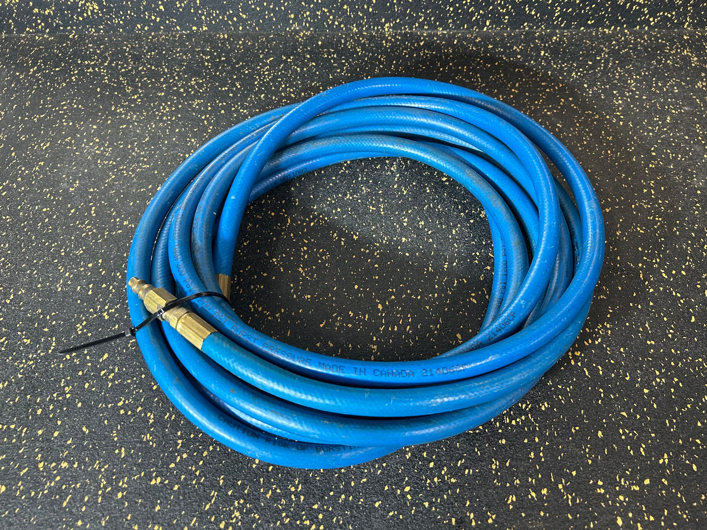 25-Foot 5/16” Diameter Air Hose with Male/Female Fittings (300 PSI Working Pressure)