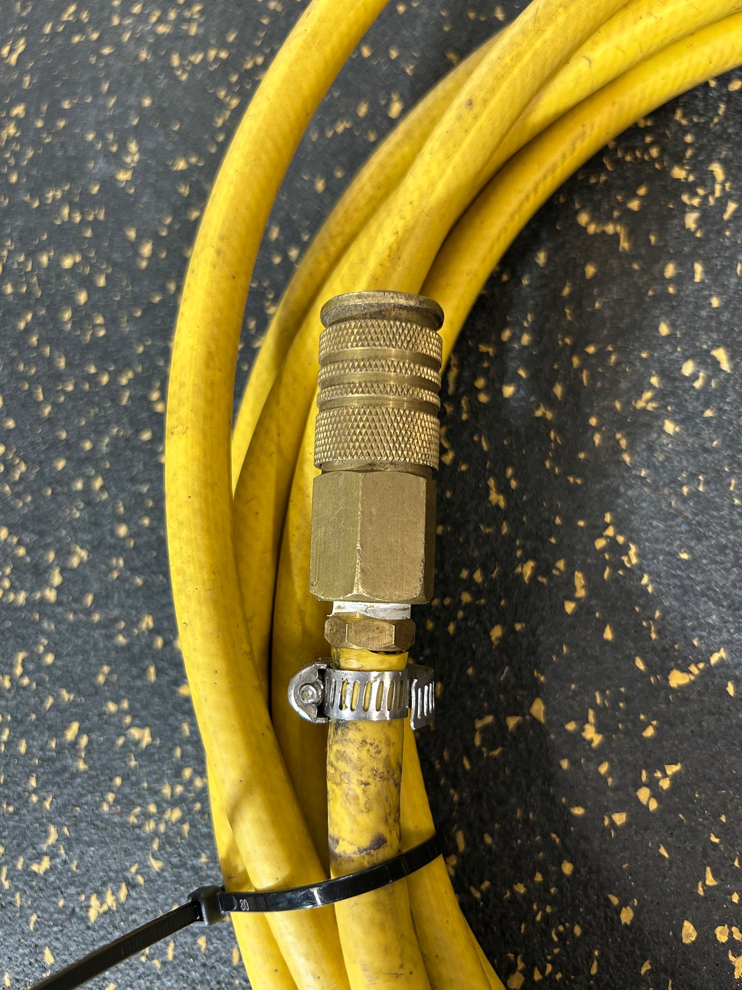 25-Foot 1/4” Diameter Air Hose with Male/Female Fittings (300 PSI Working Pressure)