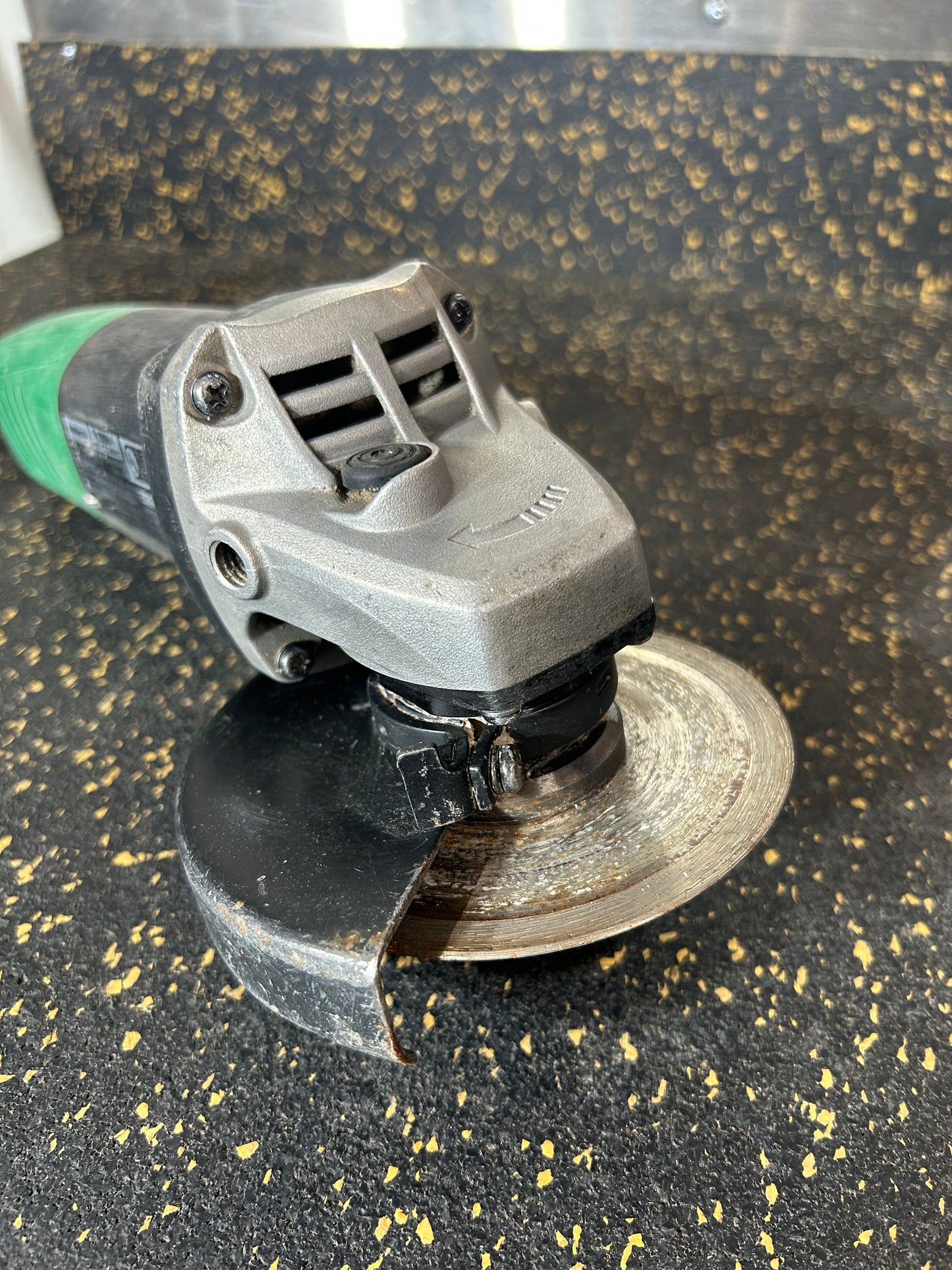 Metabo HPT (G12SR4) 4-1/2” 6.2 Amp Disc/Angle Grinder (w/ Guard, Case, & 3 NEW Klingspor Kronenflex EDGE 4-1/2” Cut-Off Wheels)