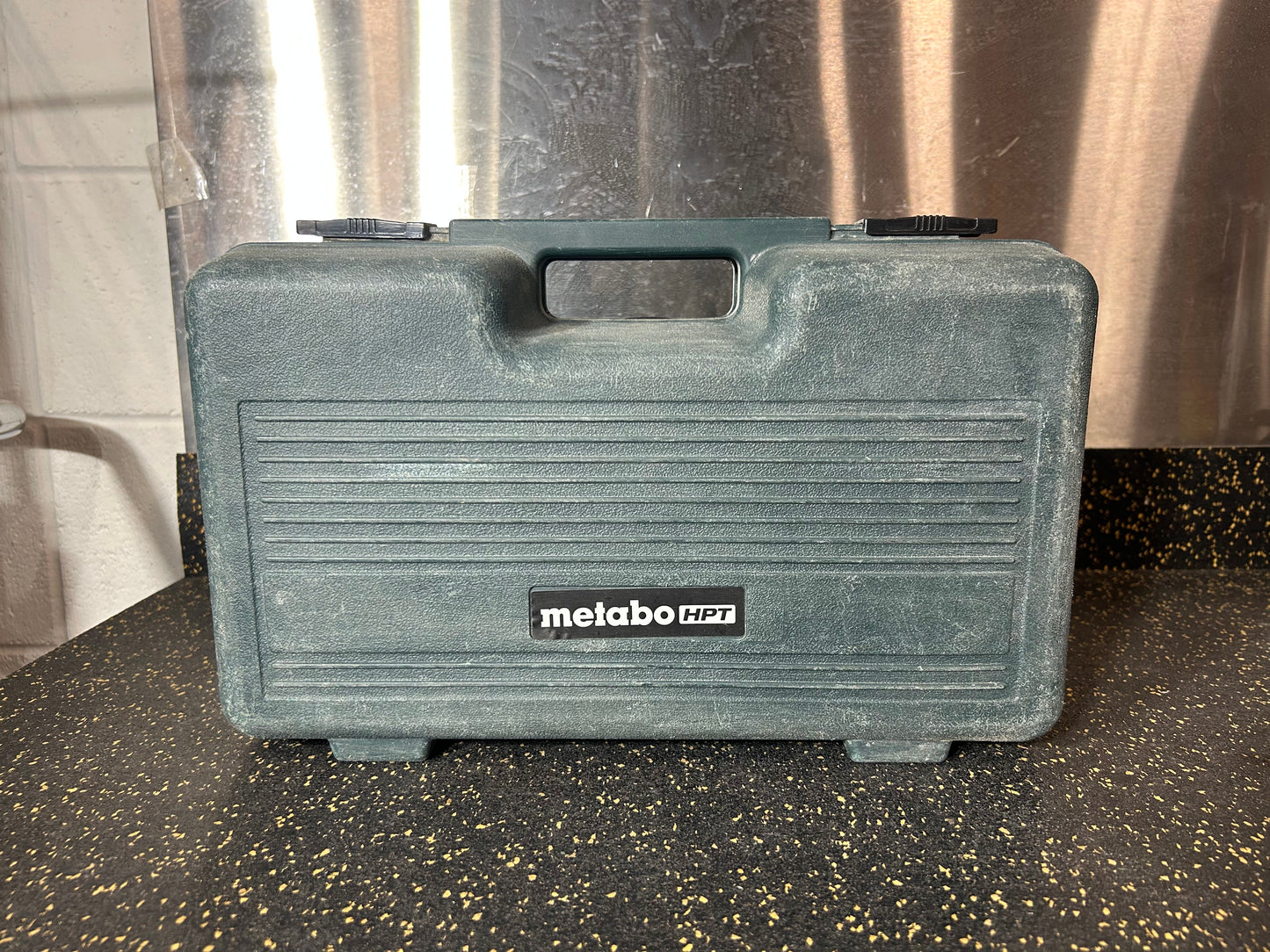 Metabo HPT (G12SR4) 4-1/2” 6.2 Amp Disc/Angle Grinder (w/ Guard, Case, & 3 NEW Klingspor Kronenflex EDGE 4-1/2” Cut-Off Wheels)
