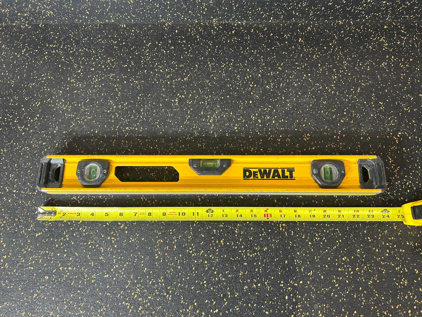 DEWALT 24-inch Premium I-Beam Level (Model DWHT42151)