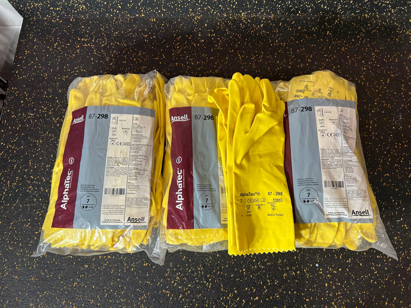 Ansell AlphaTec 87-298 Medium-Duty Latex Gloves (Chemical Resistant, Size 7/Small) – 38 PAIRS AVAILABLE, BRAND NEW