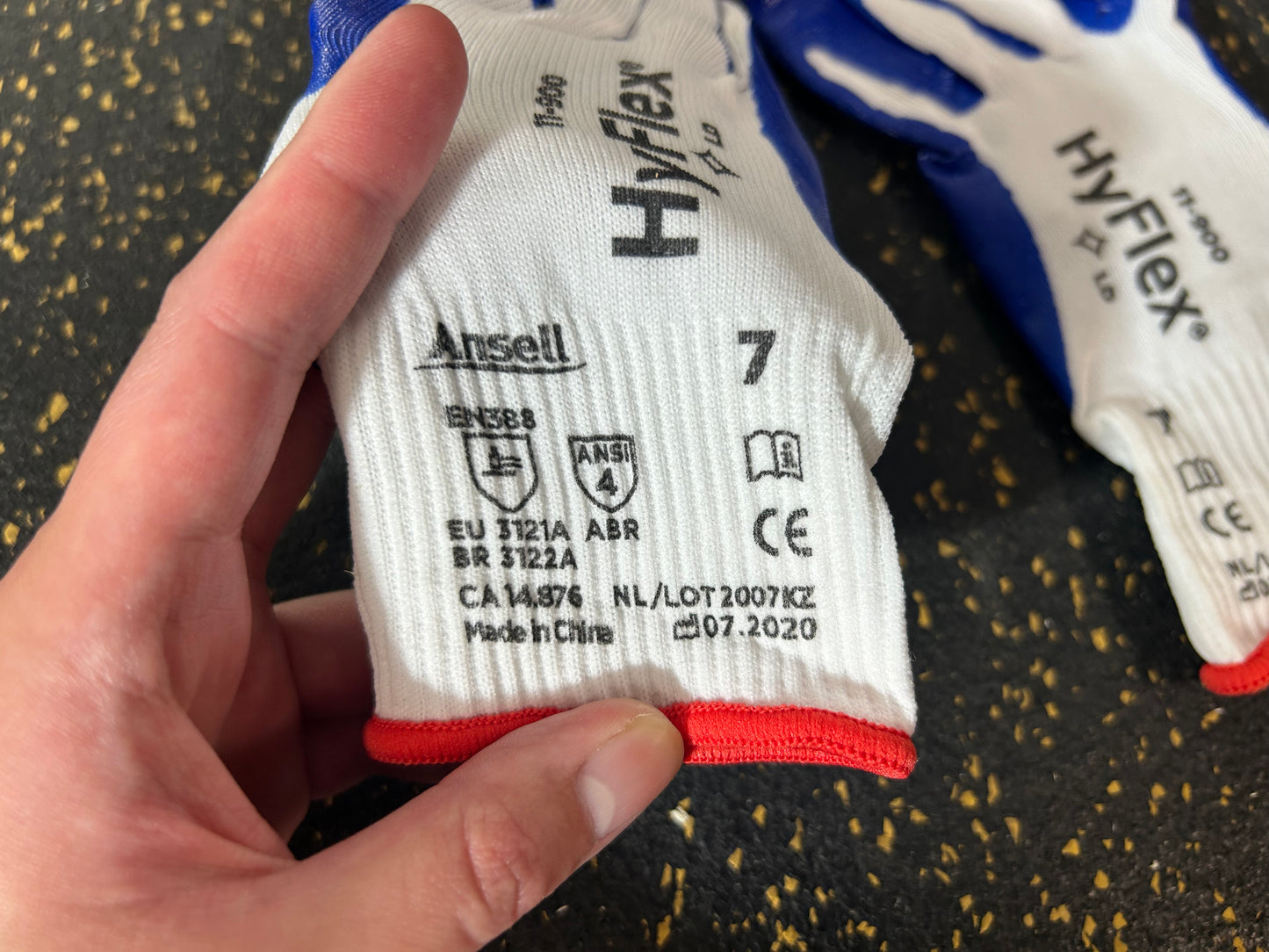 Ansell HyFlex 11-900 Gloves (Abrasion Resistant, Size 7/Small) - 45 PAIRS AVAILABLE, BRAND NEW