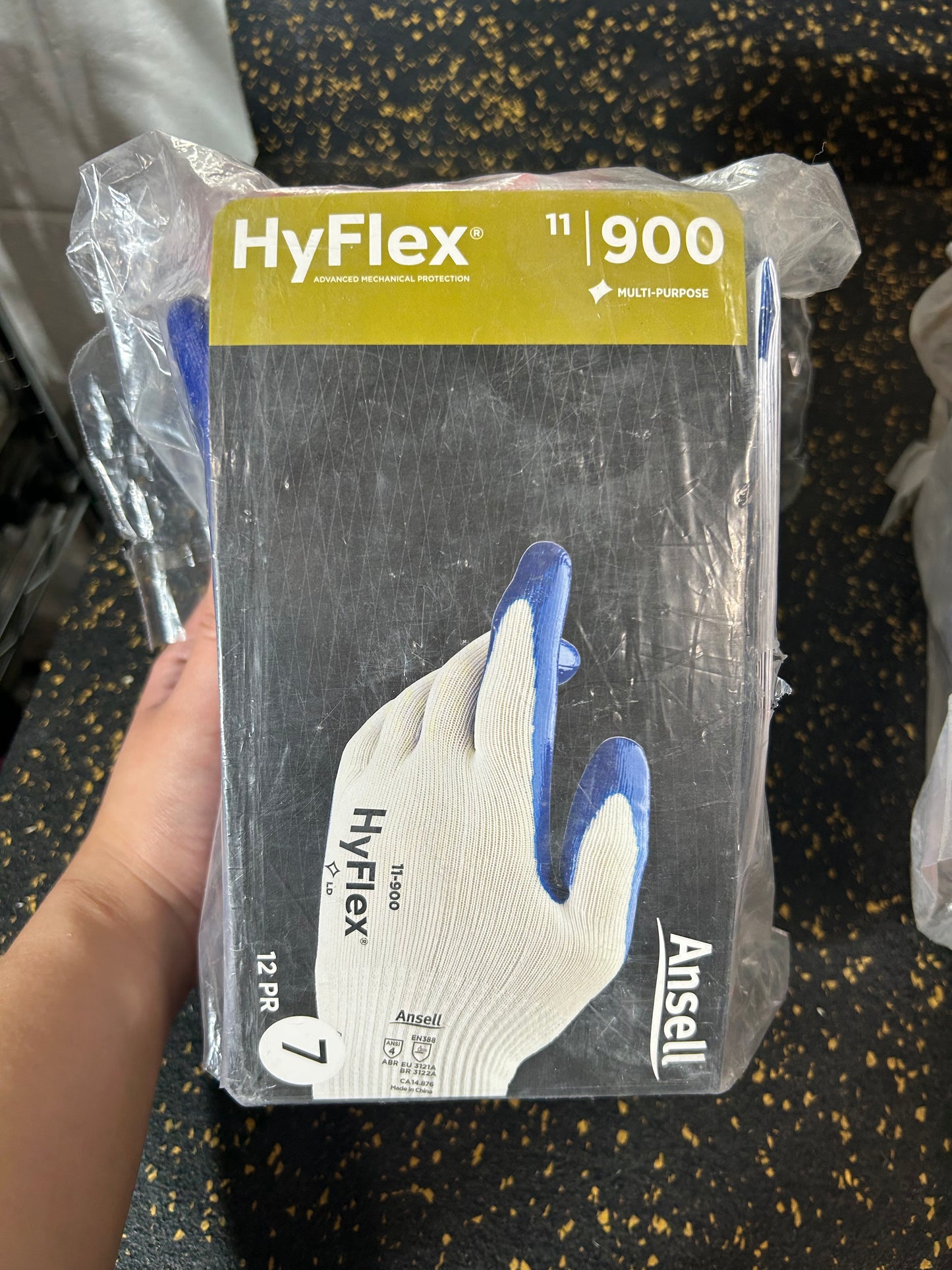 Ansell HyFlex 11-900 Gloves (Abrasion Resistant, Size 7/Small) - 45 PAIRS AVAILABLE, BRAND NEW