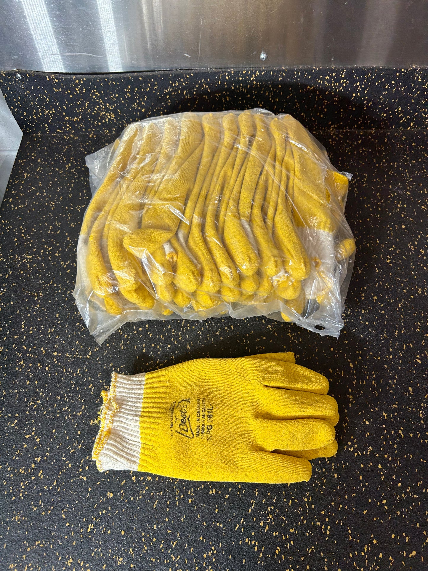 Large Yellow Coated Gloves with White Knitted Cuff (Size Large)