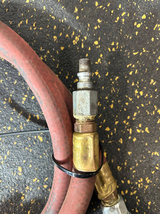 4.5-Foot 3/8” Diameter Air Hose with Male/Female Fittings