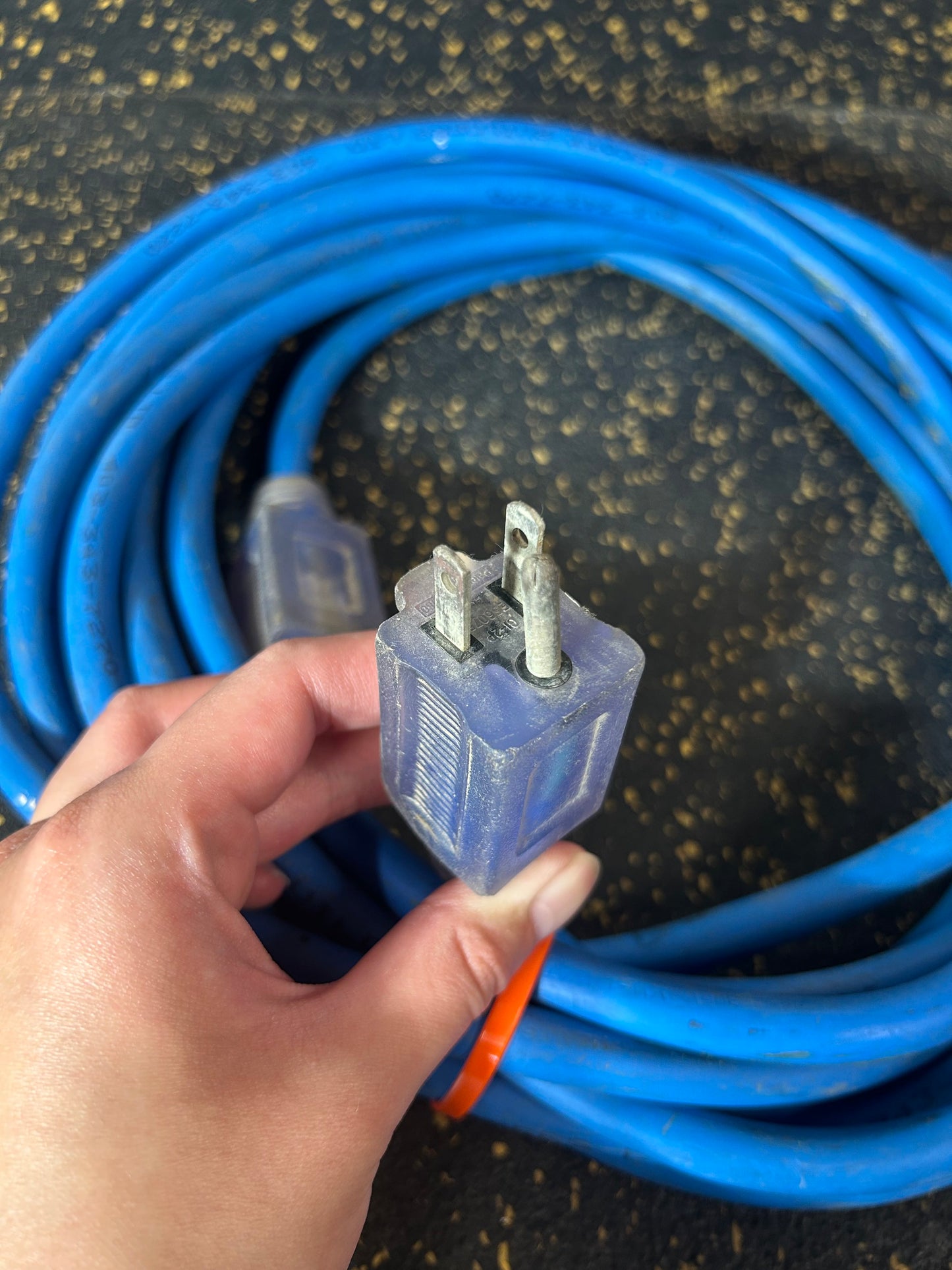 25-Foot Outdoor Extension Cord (3-Prong, 12 AWG, Water-Resistant)