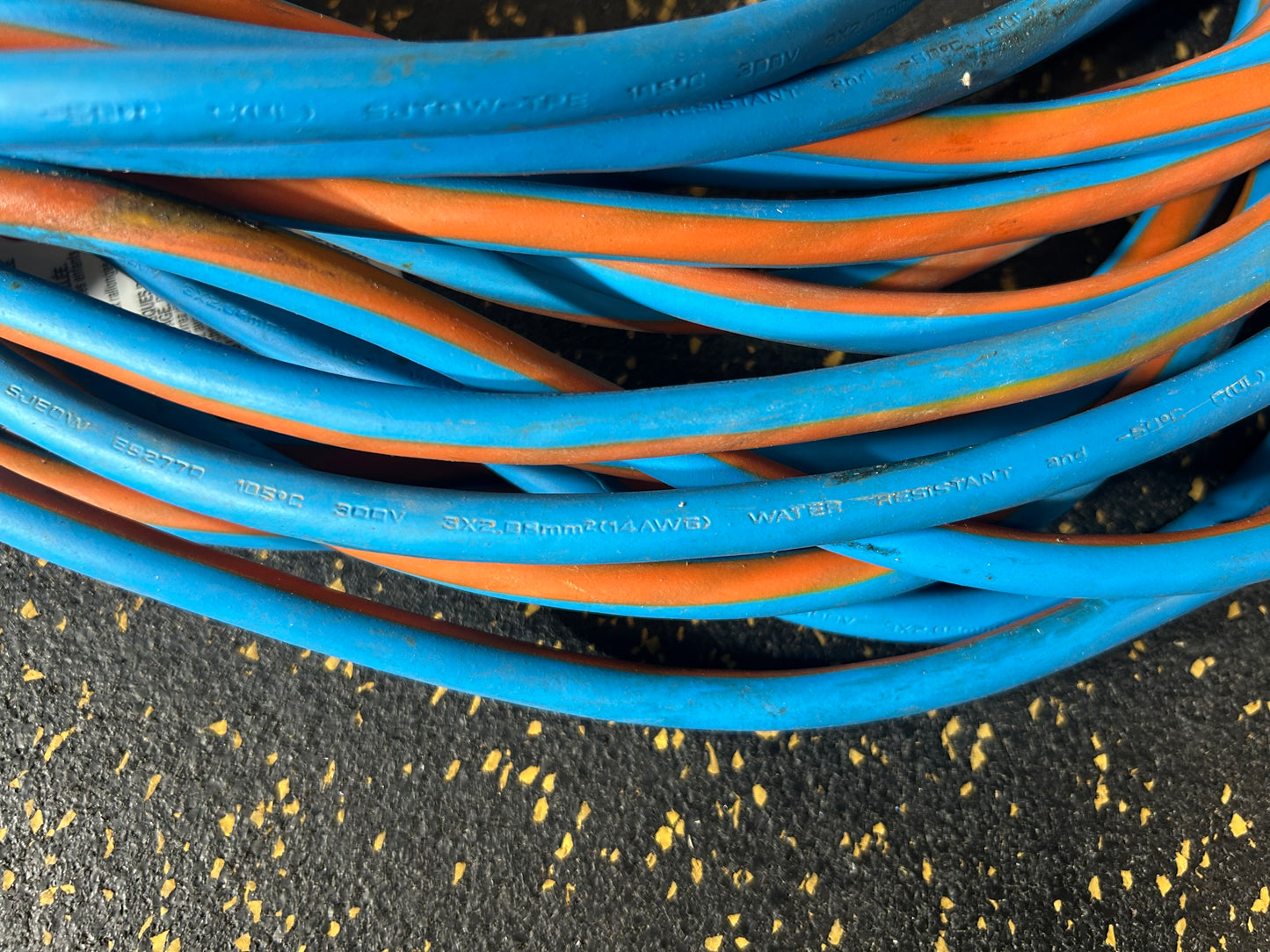 50-Foot Outdoor Extension Cord (3-Prong, 14 AWG, Water-Resistant)