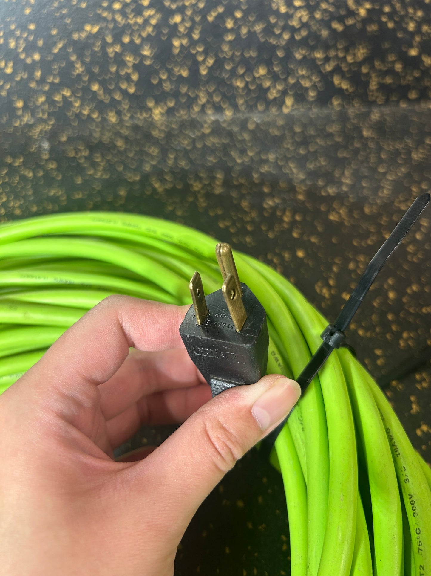 75-Foot Outdoor Extension Cord (3-Prong, 16 AWG)