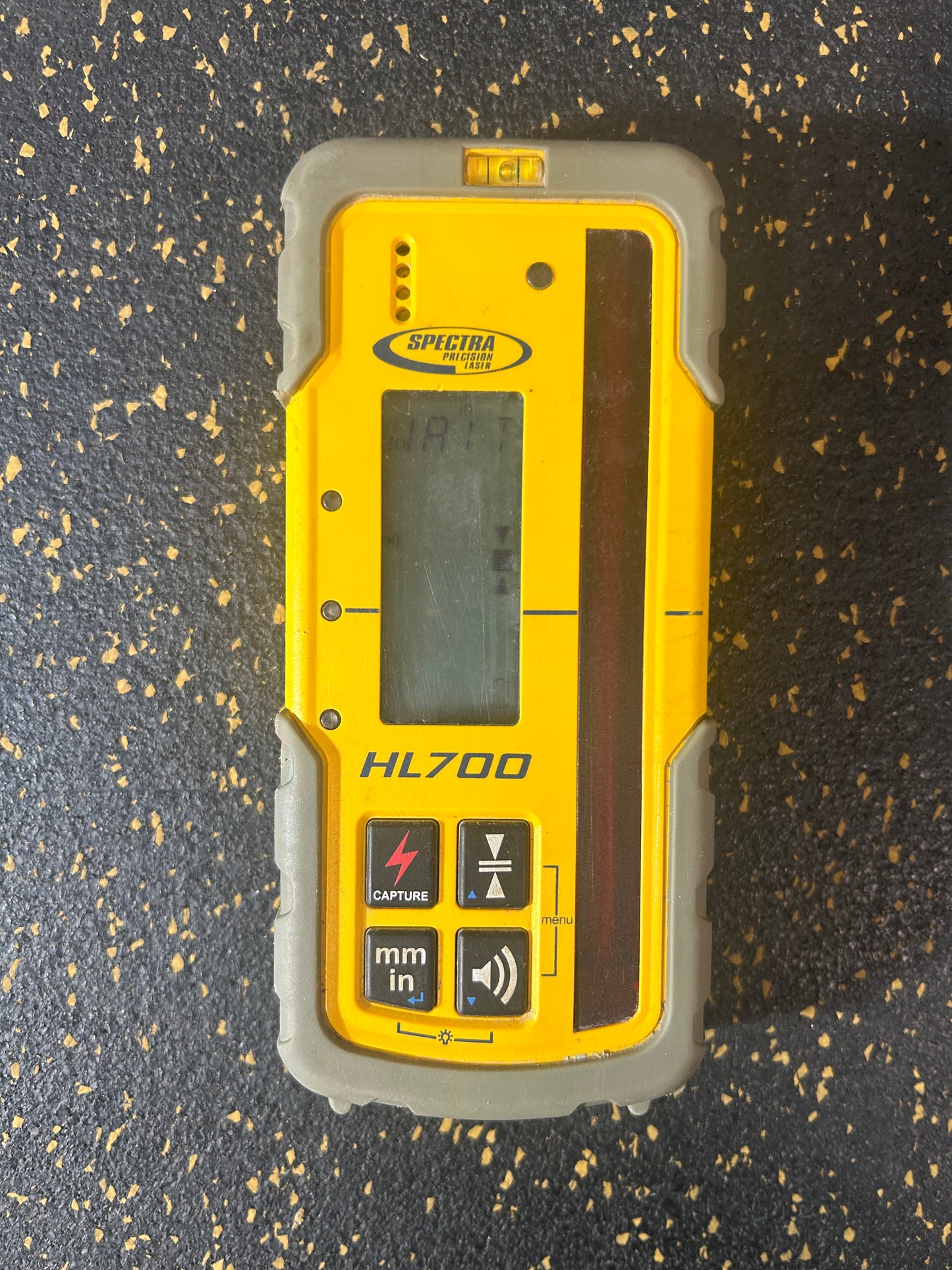 Spectra Precision LL500 Laser Level w/ HL700 Laser Receiver, Tripod, & Telescopic Rod