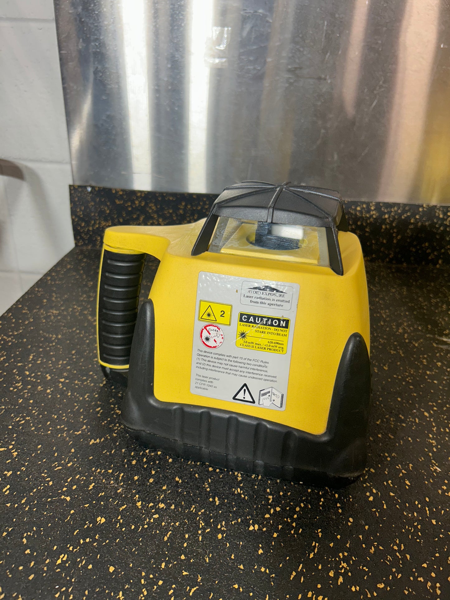 Leica Rugby 100 Laser Level w/ Rod Eye Classic Laser Receiver & Tripod – RELIABLE & DURABLE