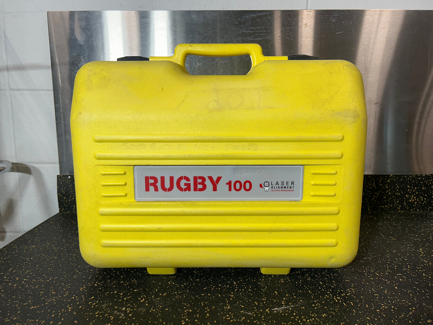 Leica Rugby 100 Laser Level w/ Rod Eye Classic Laser Receiver & Tripod – RELIABLE & DURABLE