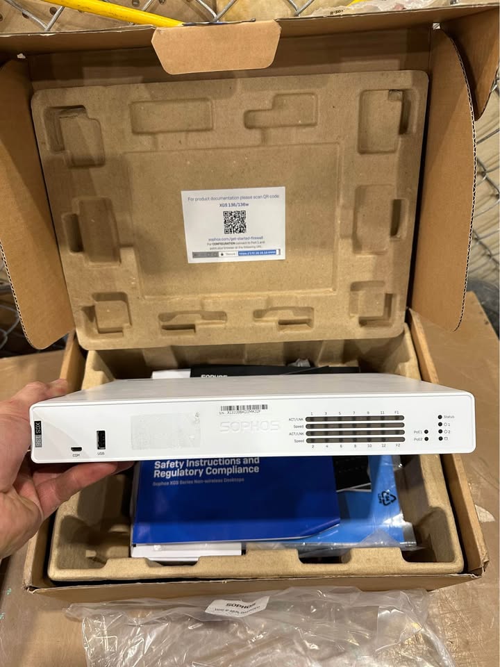 Sophos XGS 136 Next-Gen Firewall (US Power Cord)