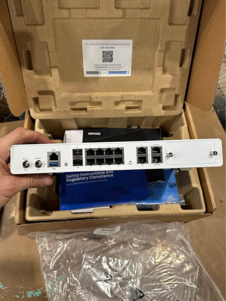 Sophos XGS 136 Next-Gen Firewall (US Power Cord)