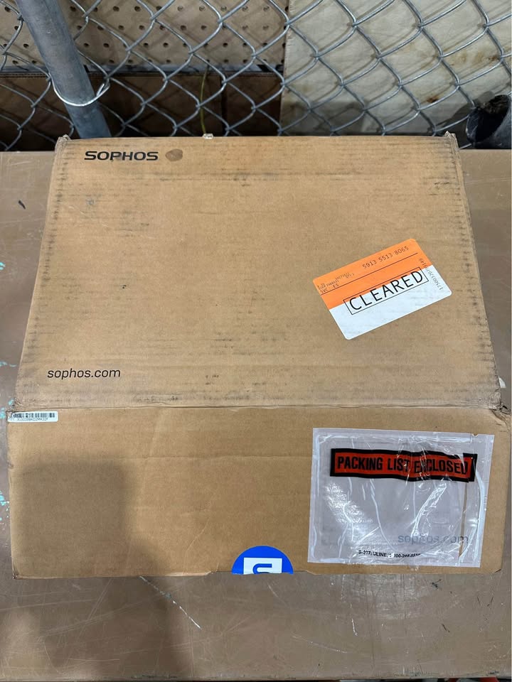 Sophos XGS 136 Next-Gen Firewall (US Power Cord)