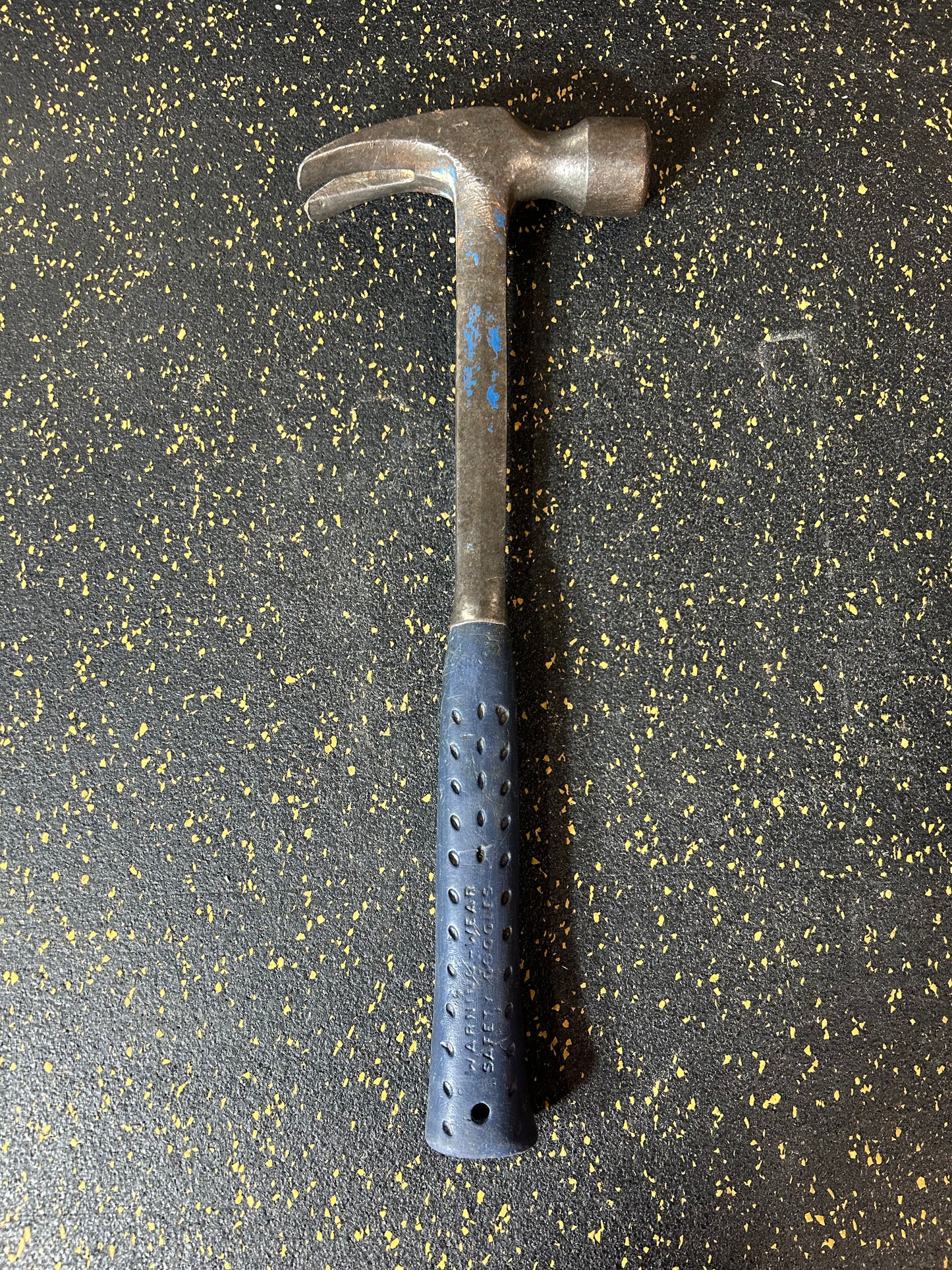 Estwing 30oz Milled Face Framing Hammer (16” Total Length, Vinyl Shock Reduction Grip) – Model E3-30SM