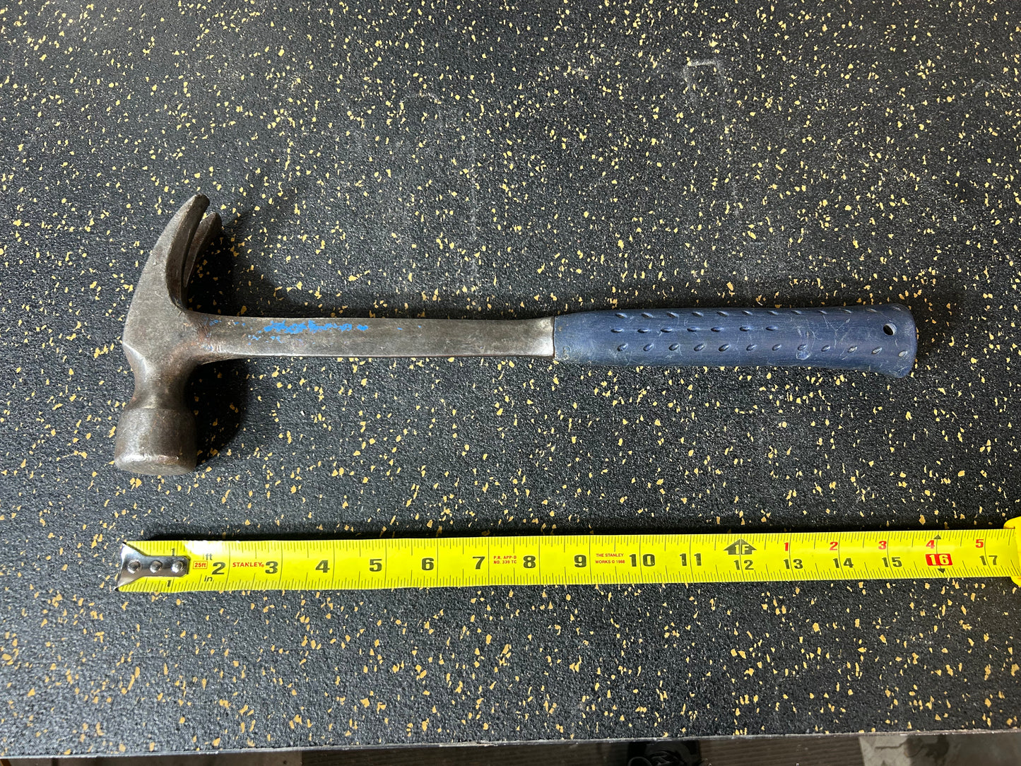 Estwing 30oz Milled Face Framing Hammer (16” Total Length, Vinyl Shock Reduction Grip) – Model E3-30SM