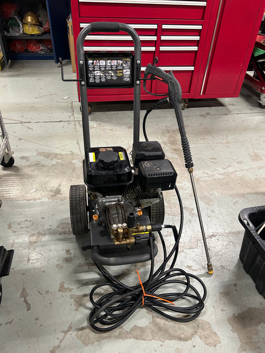 BE 3100 PSI 2.5 GPM Gas Powered Pressure Washer - Heavy Duty Well Made - JUST SERVICED