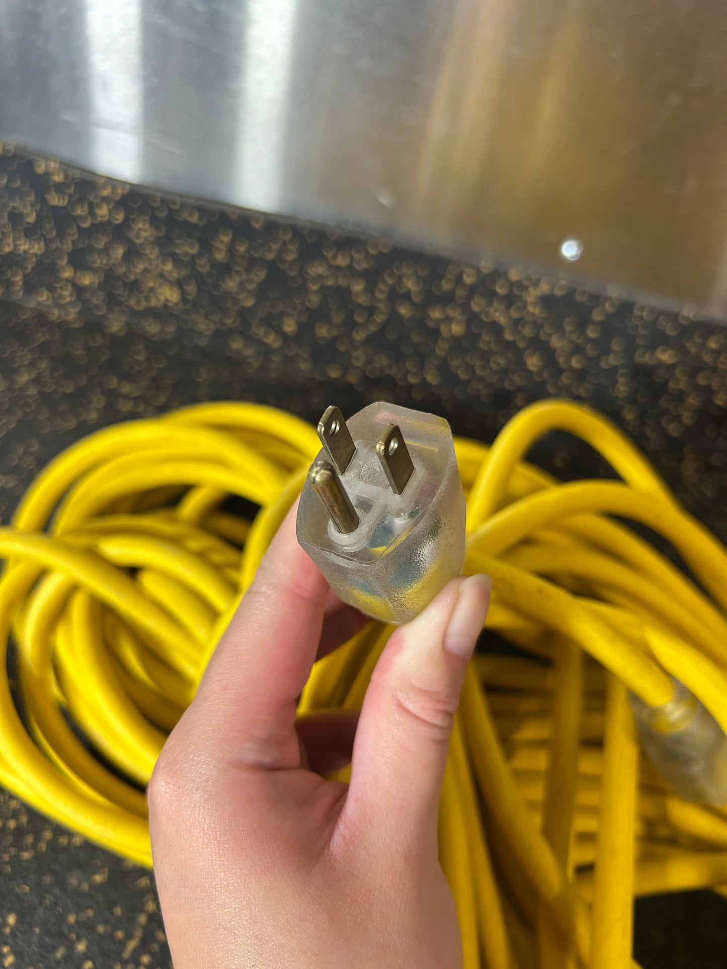 100-Foot Extension Cord (3-Prong, 12 AWG, Water-Resistant)