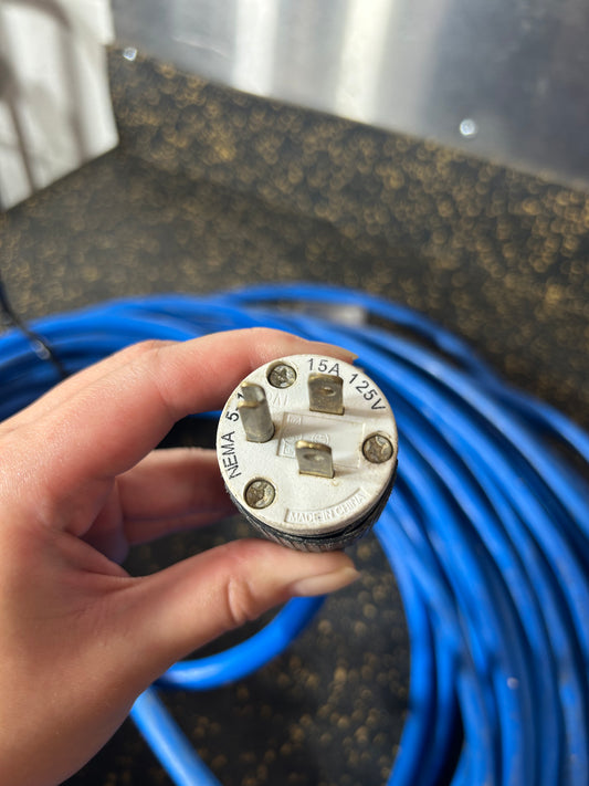 100-Foot Outdoor Extension Cord (3-Prong, 12 AWG, Water-Resistant)