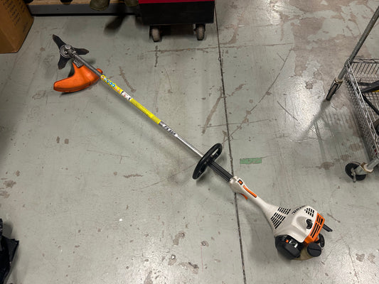 STIHL Gas-Powered Grass Trimmer (FS 55 R) – equipped with metal blade!