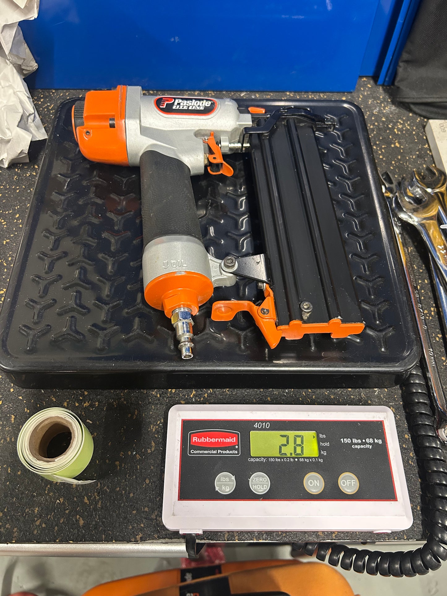 Paslode F18-200 18-Gauge Pneumatic Brad Nailer (comes with hard carrying case and 2 hex keys!)