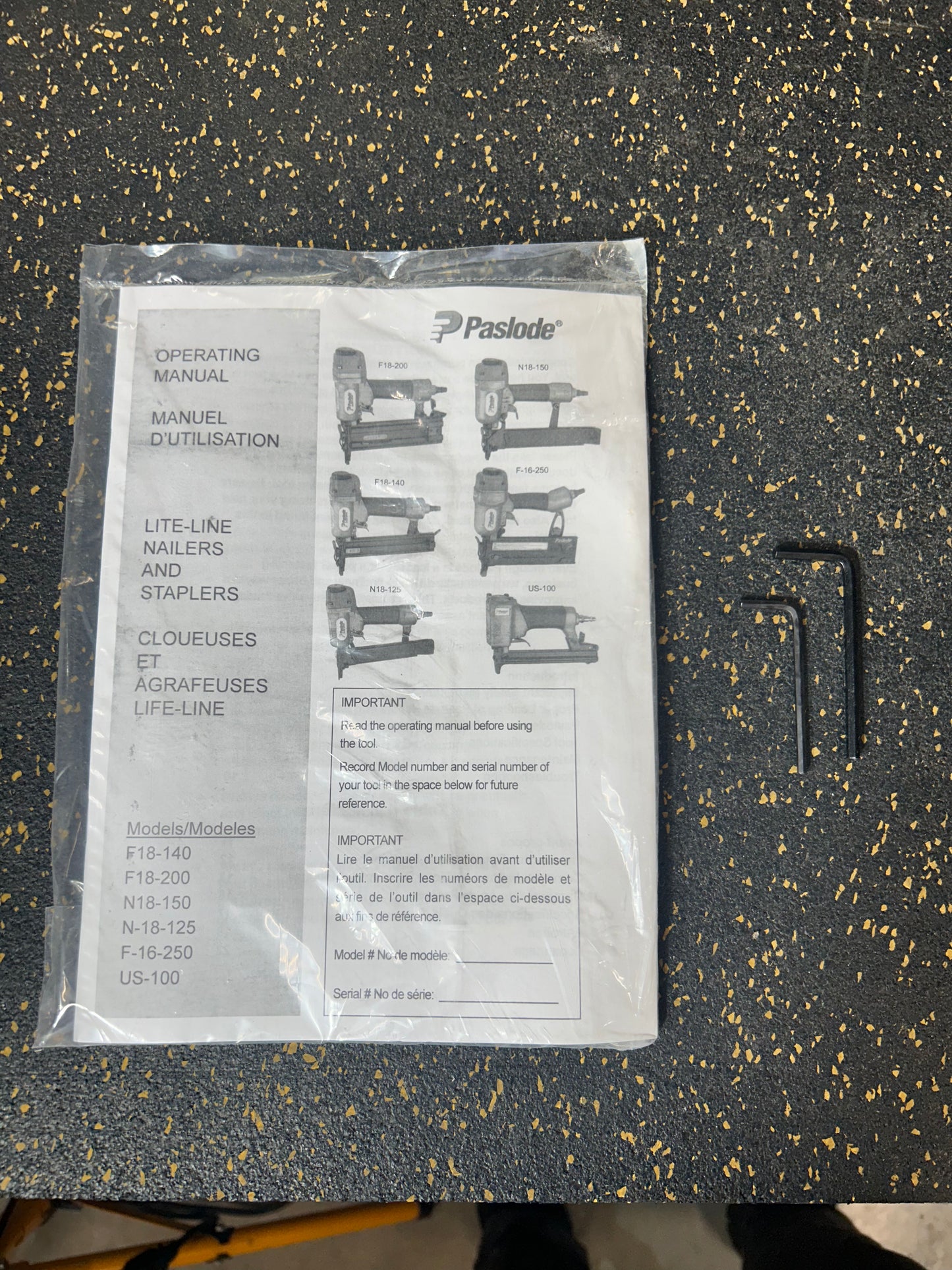 Paslode F18-200 18-Gauge Pneumatic Brad Nailer (comes with hard carrying case and 2 hex keys!)
