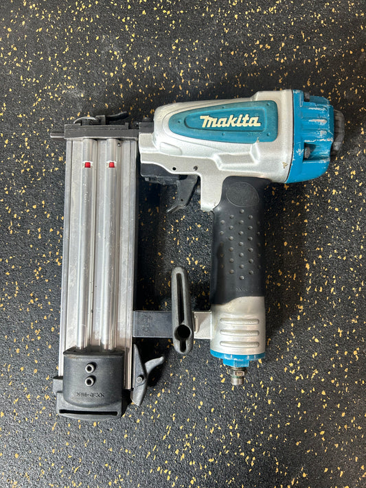 Makita AF505 2” 18-Gauge Lightweight Pneumatic Brad Nailer