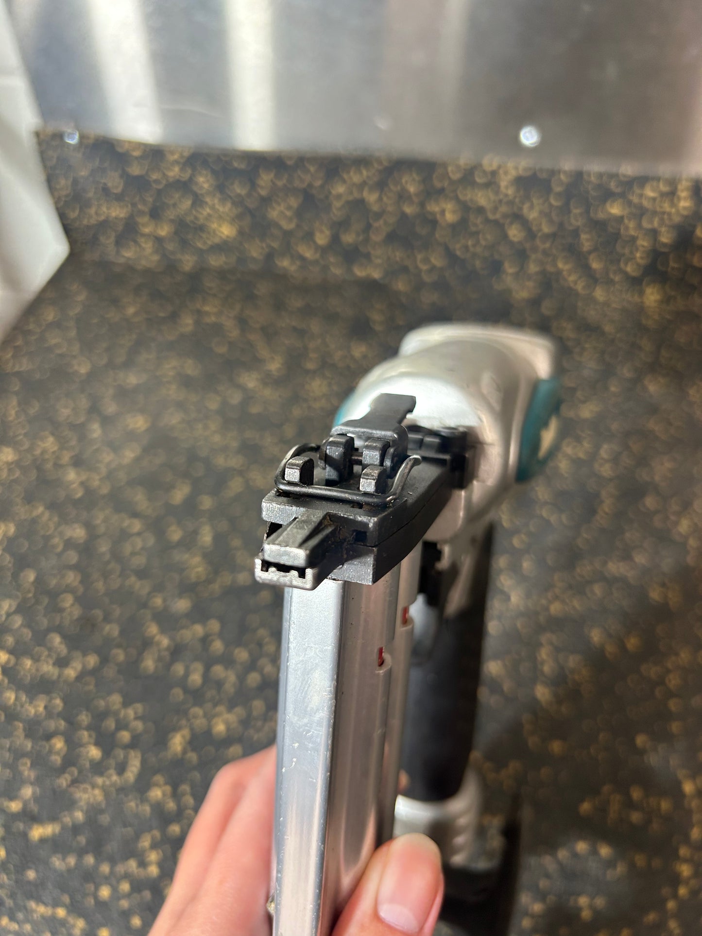 Makita AF505 2” 18-Gauge Lightweight Pneumatic Brad Nailer