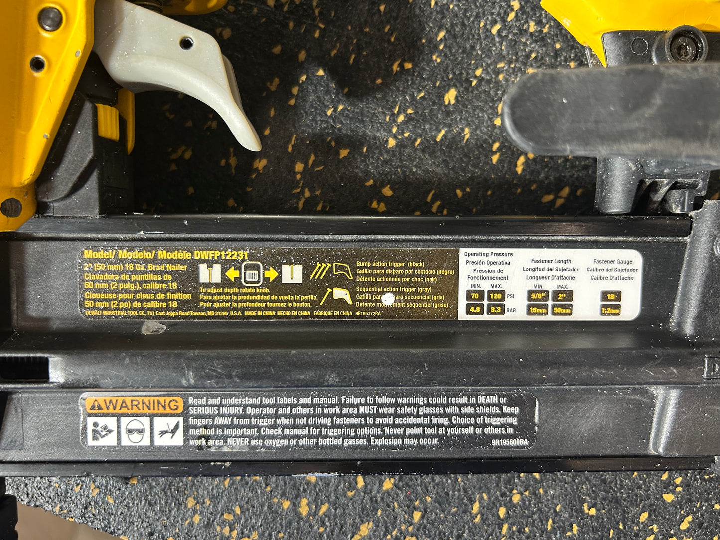 DEWALT 18-Gauge 2” Pneumatic Brad Nailer (DWFP12231)