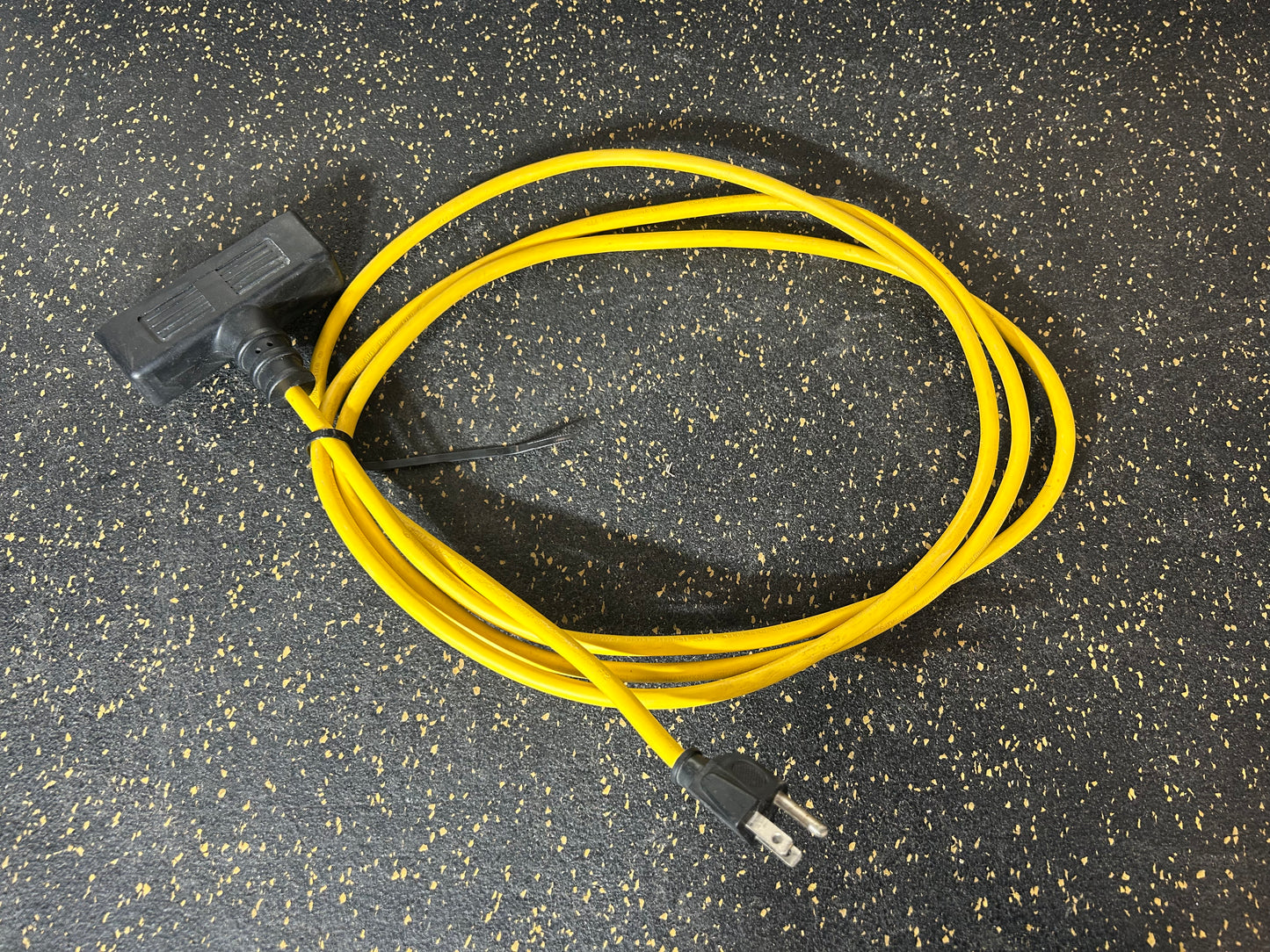 8-Foot Triple Outlet Extension Cord (3-Prong, 16 AWG)