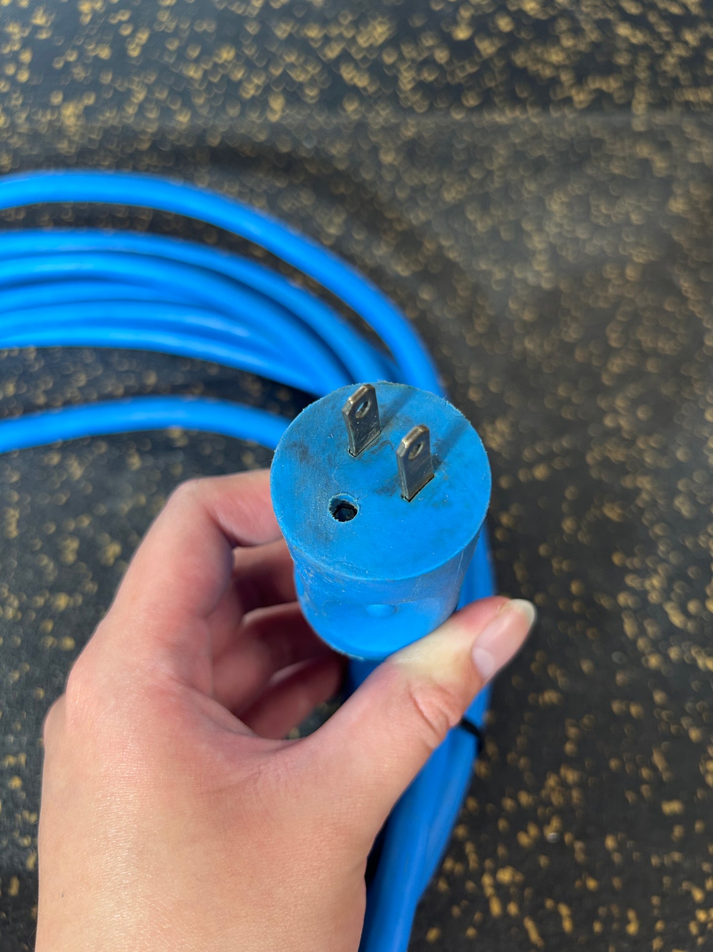25-Foot Outdoor Extension Cord (3-Prong, 12 AWG)