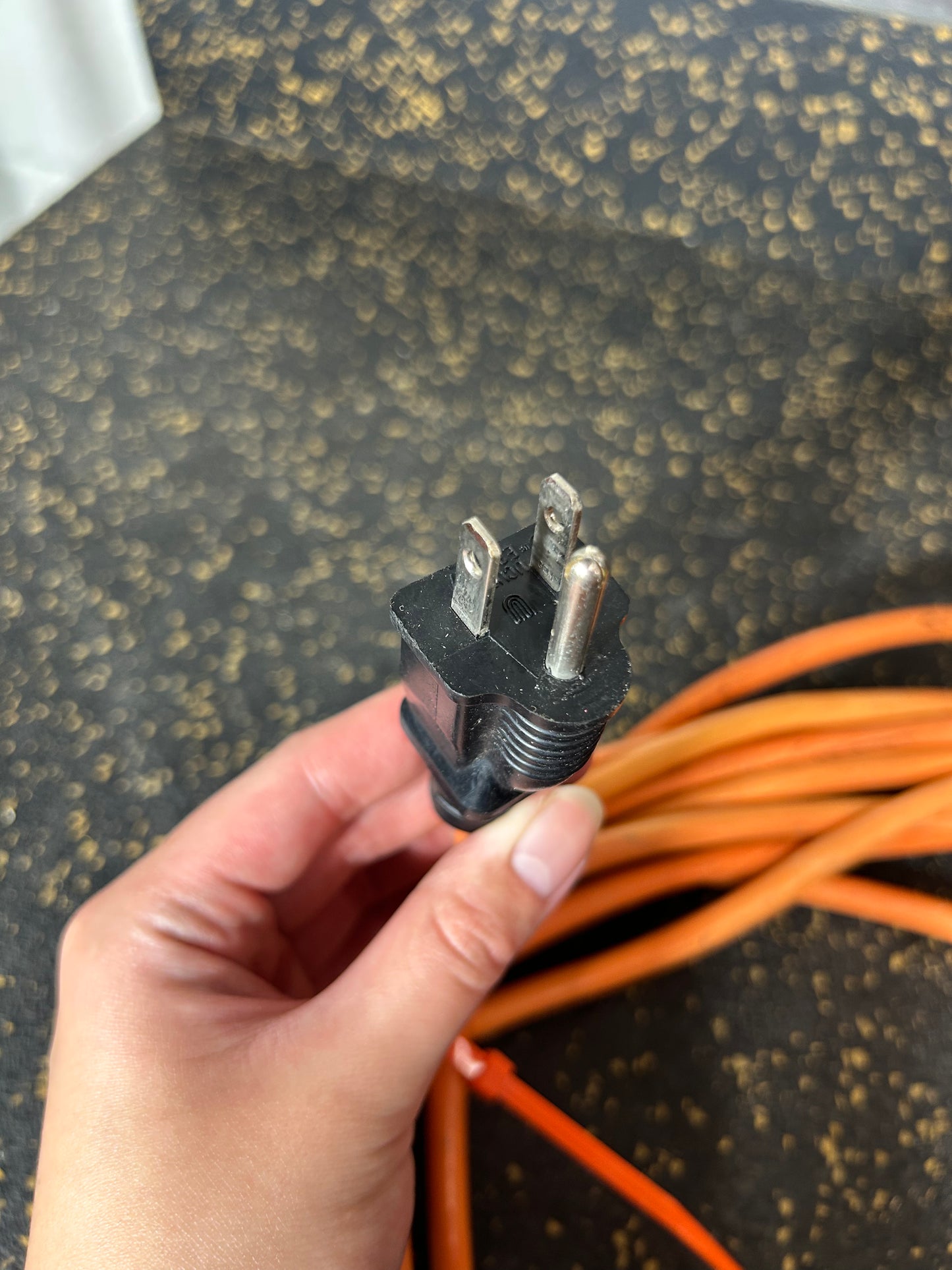 25-Foot Outdoor Extension Cord (3-Prong, 16 AWG)