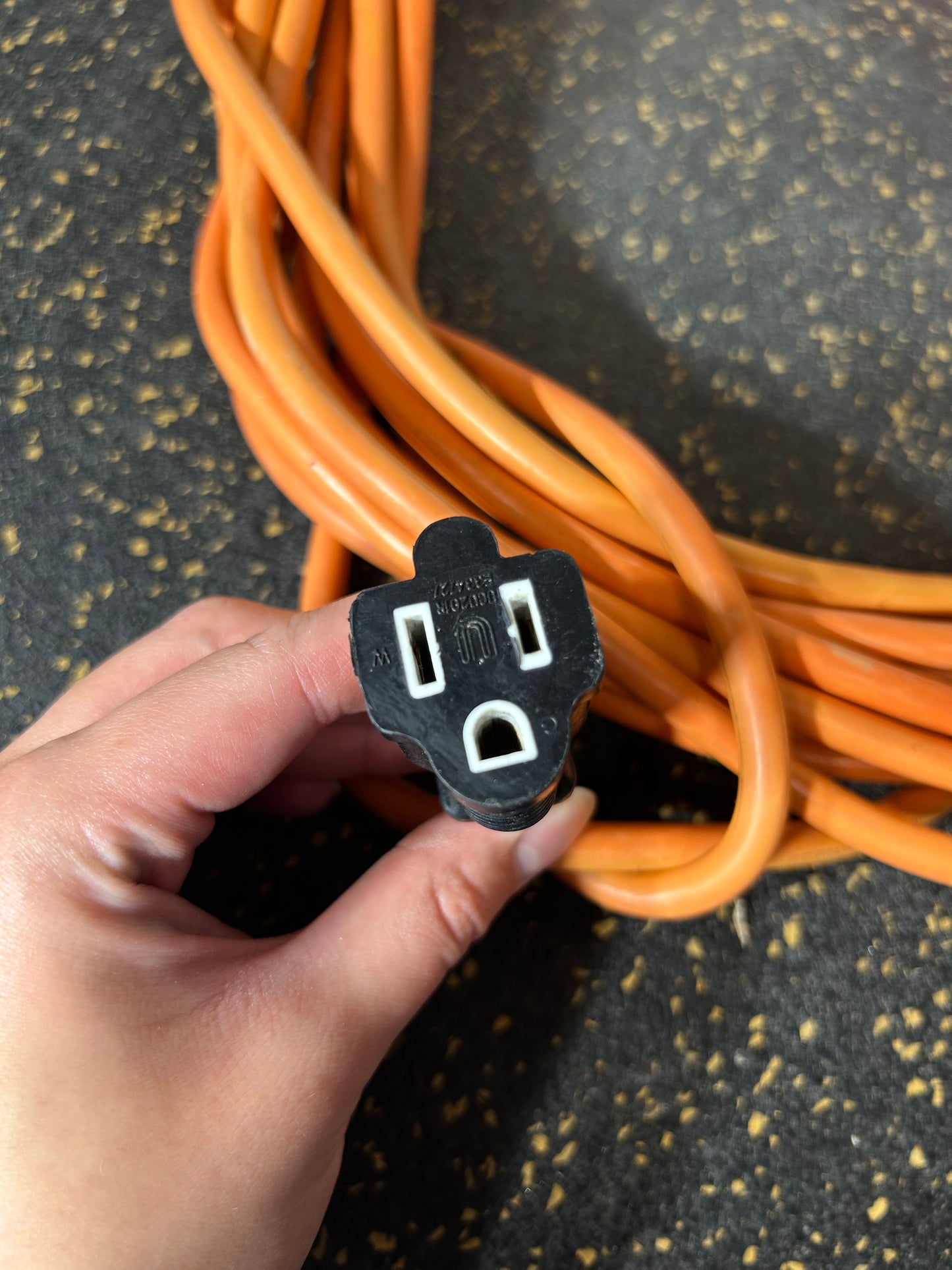 25-Foot Outdoor Extension Cord (3-Prong, 16 AWG)