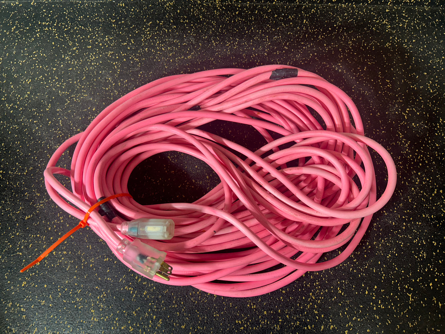 Southwire 100-Foot Outdoor Extension Cord (3-Prong, 12 AWG, Water-Resistant)