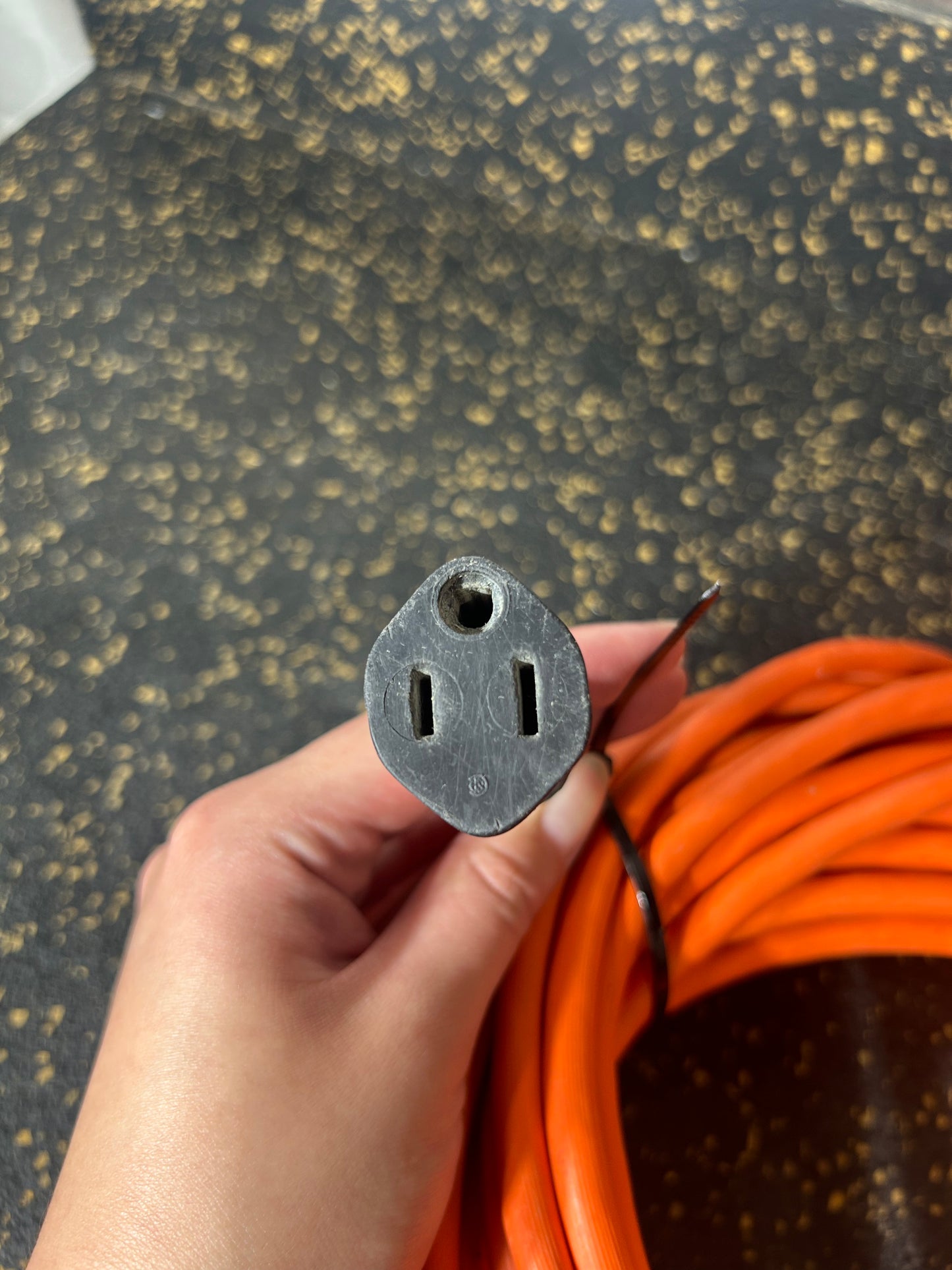 100-Foot Extension Cord (3-Prong, 16 AWG)