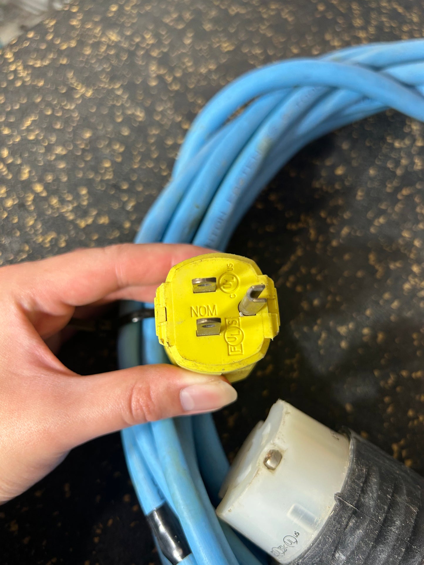 25-Foot RV Outdoor Extension Cord (3-Prong Plug with 20-Amp Locking Receptacle, 12 AWG, Water-Resistant)