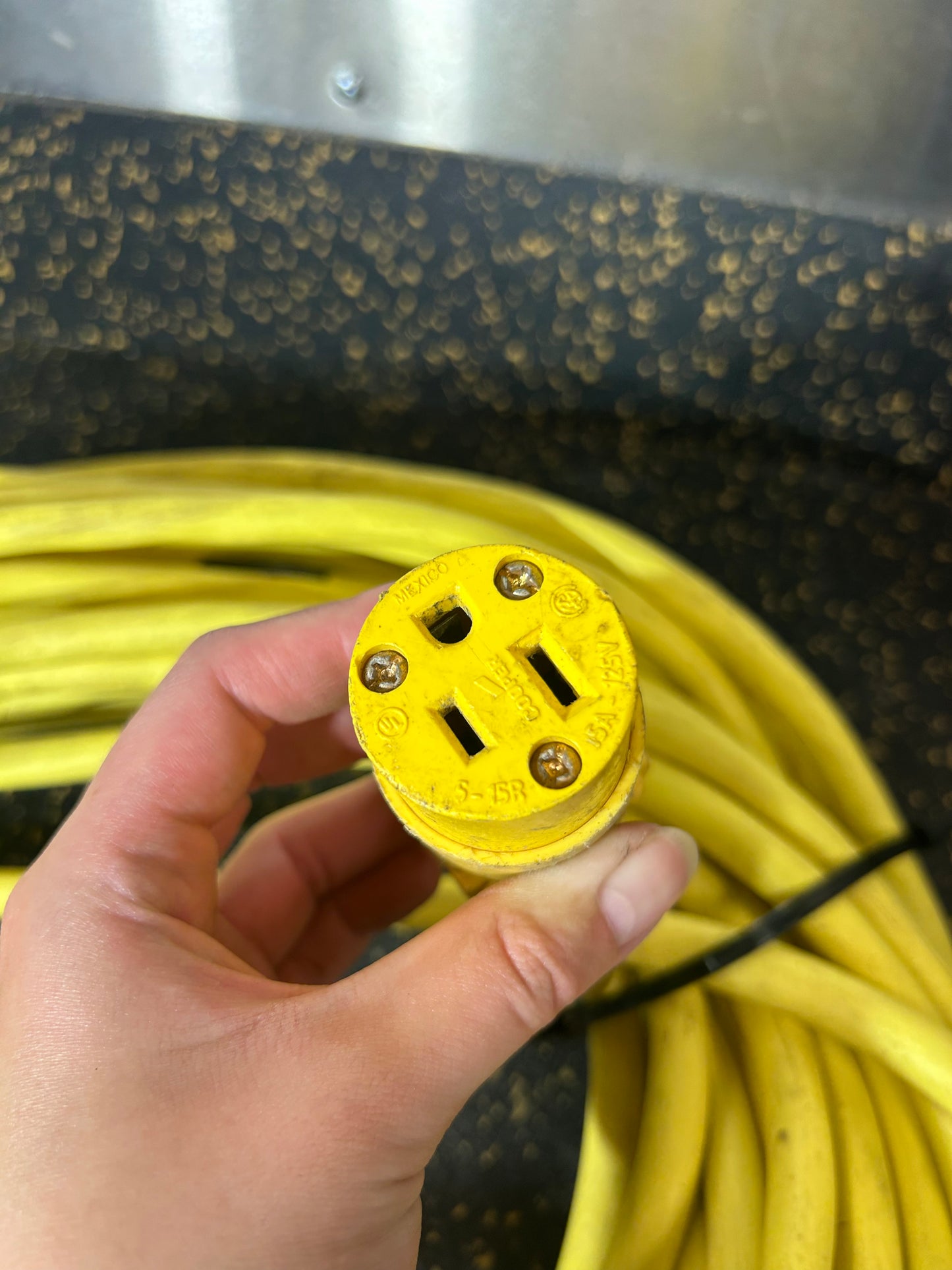 100-Foot Outdoor Extension Cord (3-Prong, 12 AWG, Water-Resistant)
