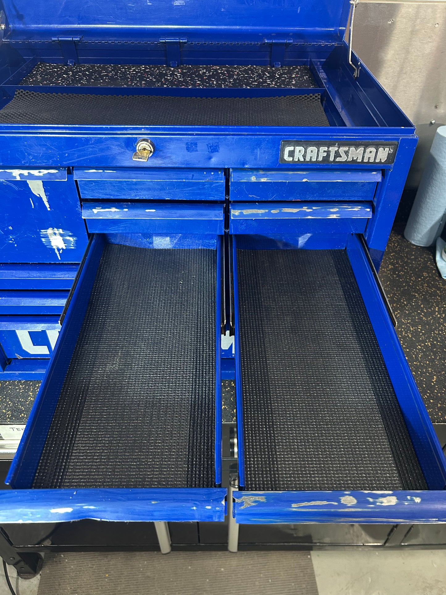 Craftsman Metal Tool Chest (Blue, 10 Drawers, 26”W x 18”D x 20.5”H)