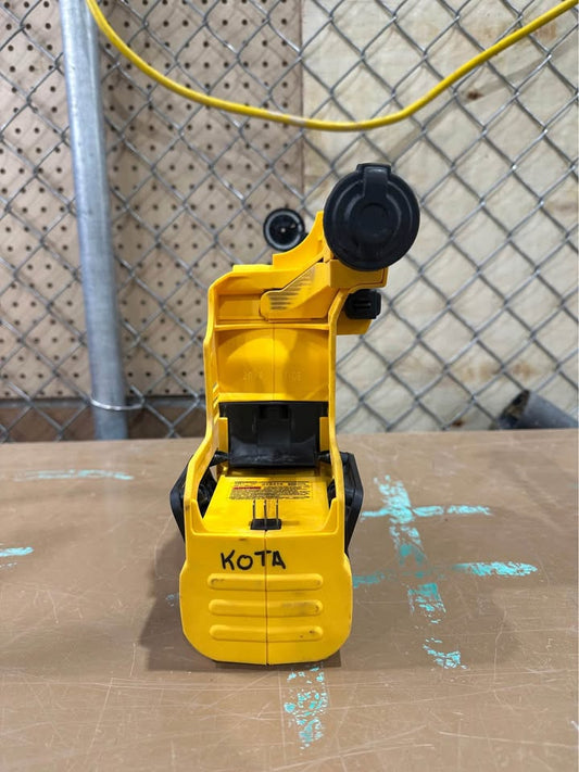 DeWalt Onboard Dust Extractor for 1-Inch SDS Plus Hammers