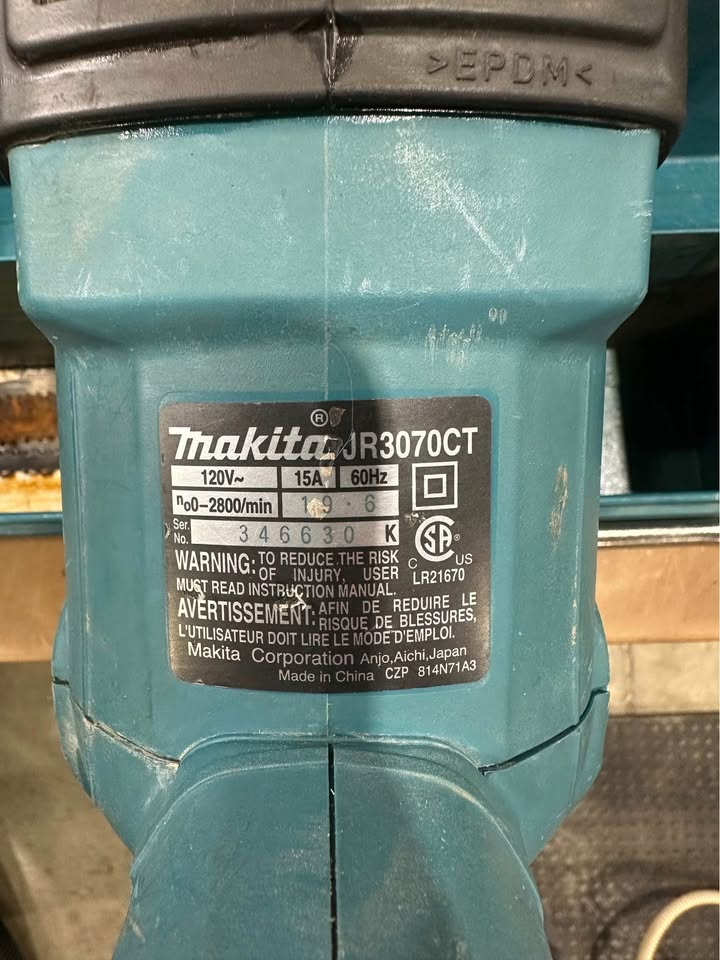 Makita 15 Amp Reciprocating Saw with Anti-Vibration