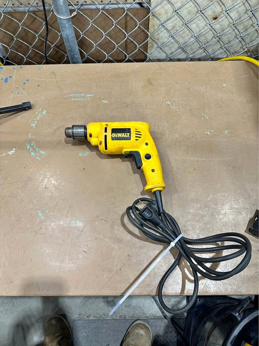 DeWalt DWE1014 Corded Power Drill