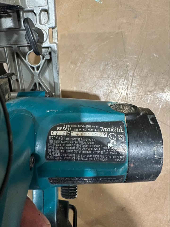 Makita 6.5" Cordless Circular Saw 18V