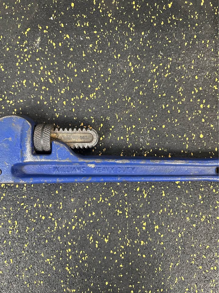 Williams 14" Cast Iron Pipe Wrench Model 13524