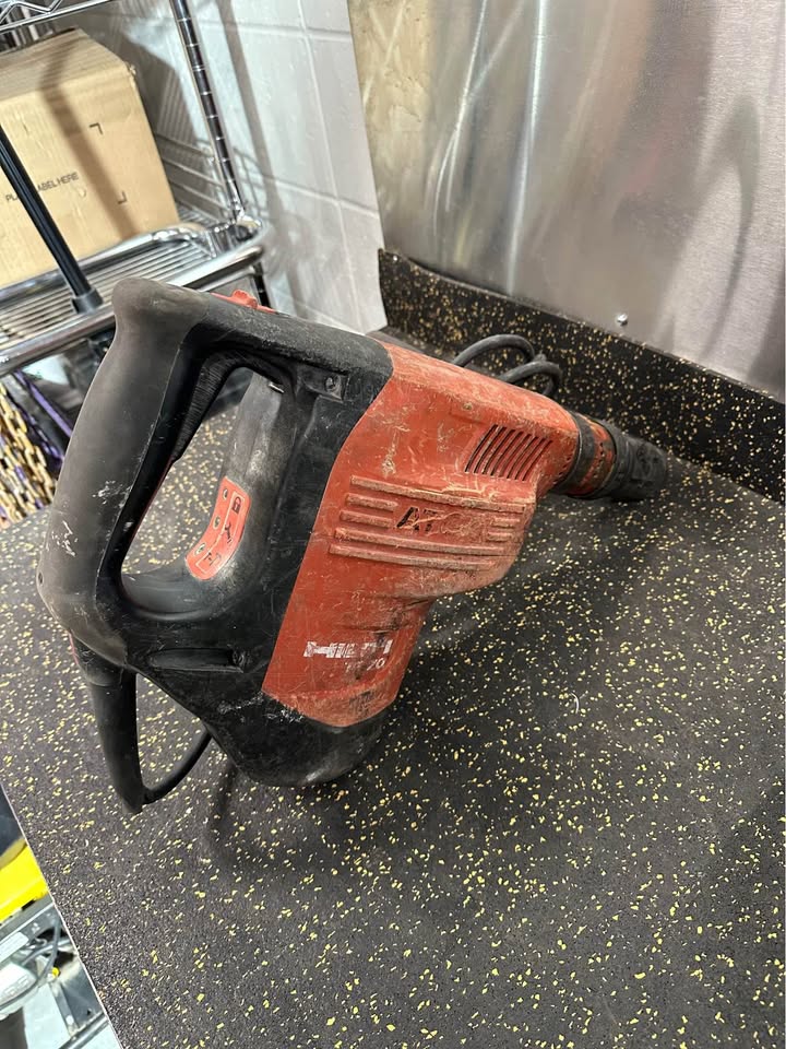 Hilti TE70-ATC Corded Rotary Concrete Hammer Drill